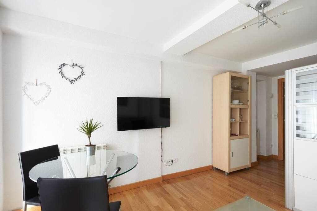 Apartamento Ayla Ayuntamiento ปัมโปลนา ภายนอก รูปภาพ